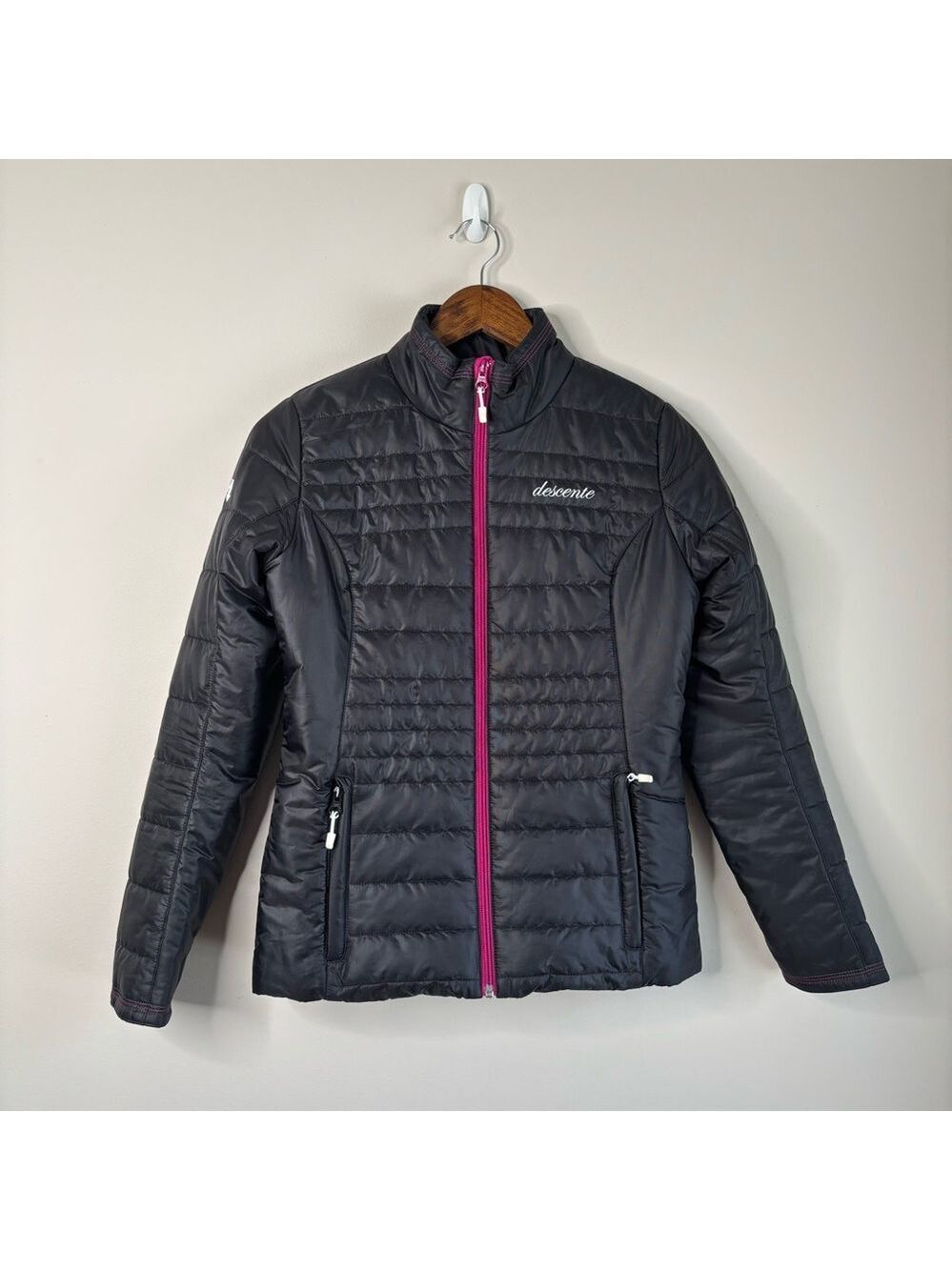 Descente Black Thinsulate Lightweight Puffer Jacket Small